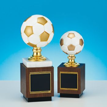 クリスタルサッカーボールが付いたサッカーブロンズトロフィーサッカー